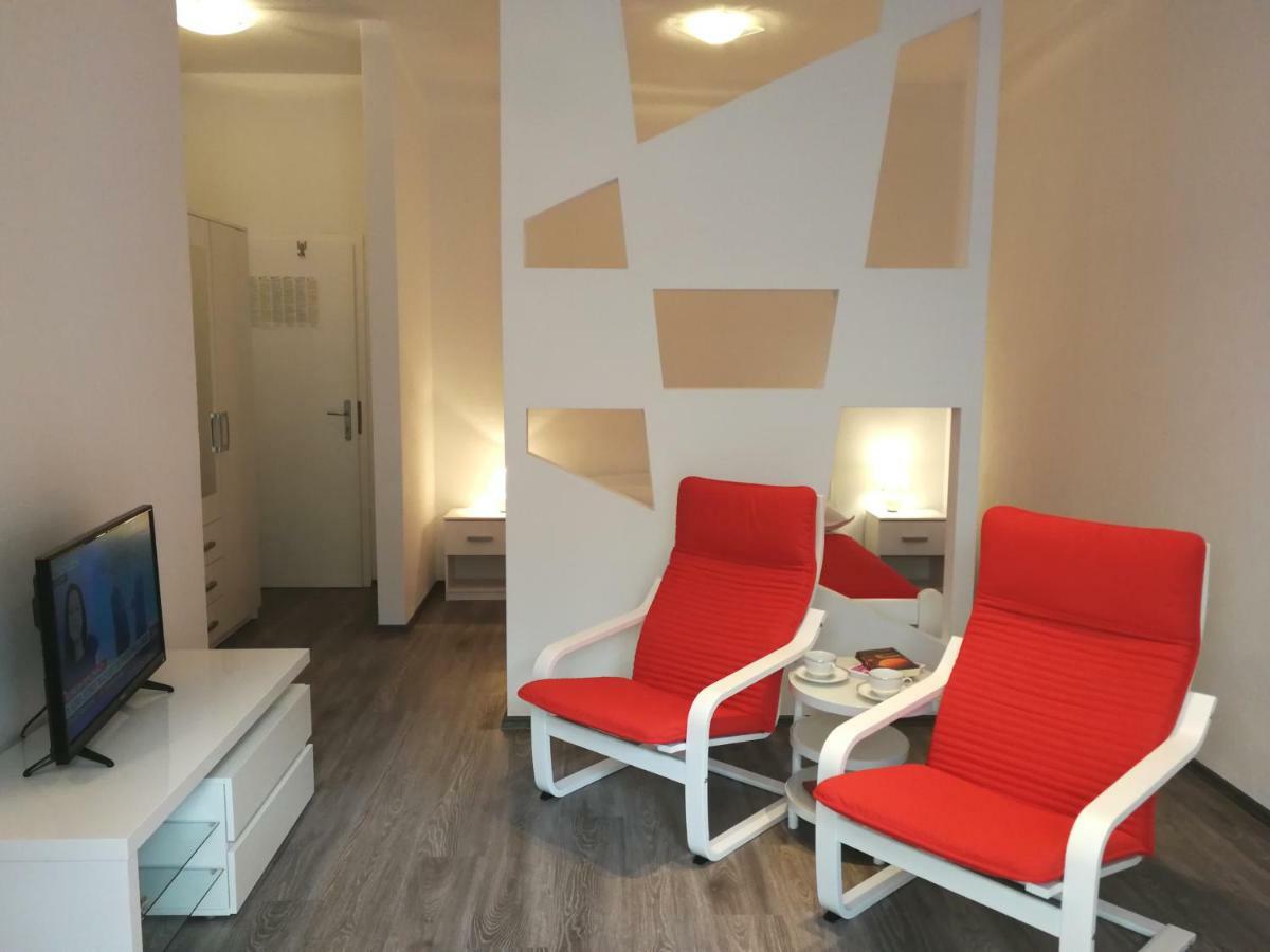 Villa Em ماكارسكا المظهر الخارجي الصورة